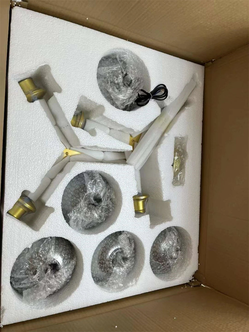 Spoutnik Lustre — Plafonnier Boule Moderne