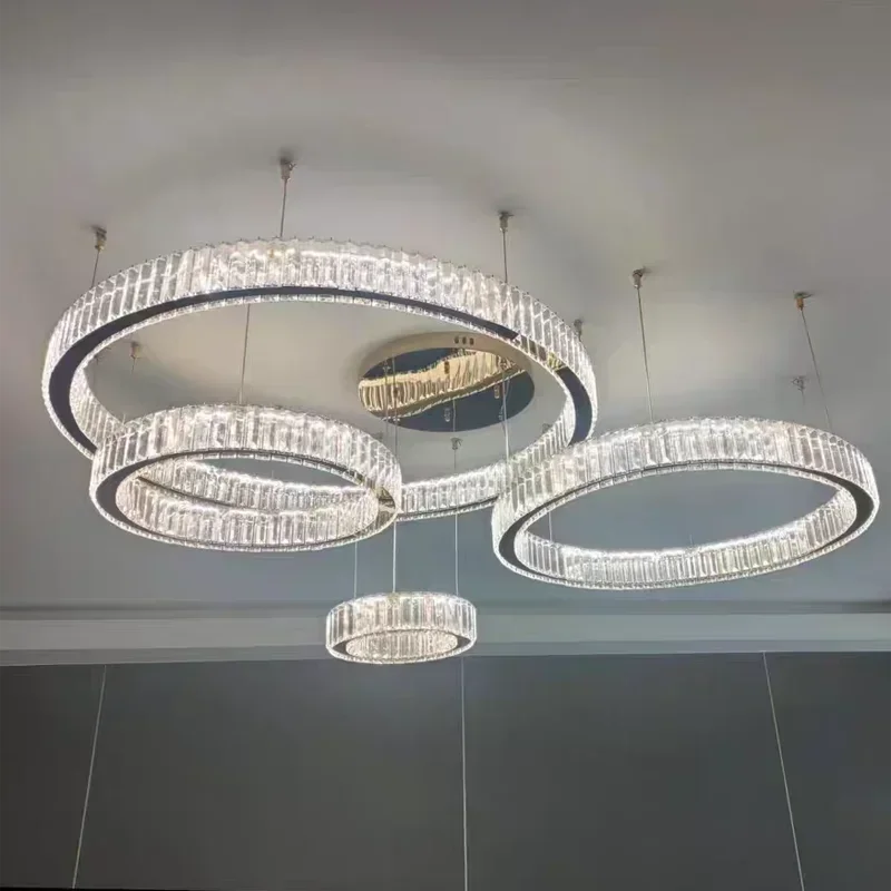 Lustre Luxe Design — Moderne