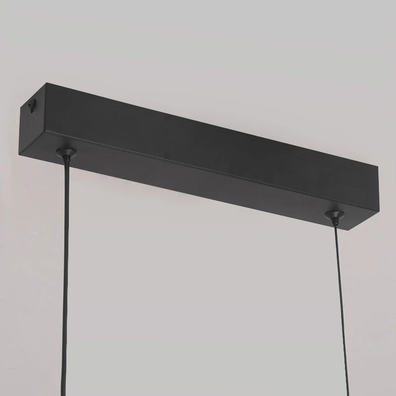 Lustre Arc LED Contemporain Dimmable — Cuisine et Restaurant — Design Épuré